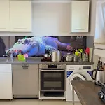 apartment near underground station